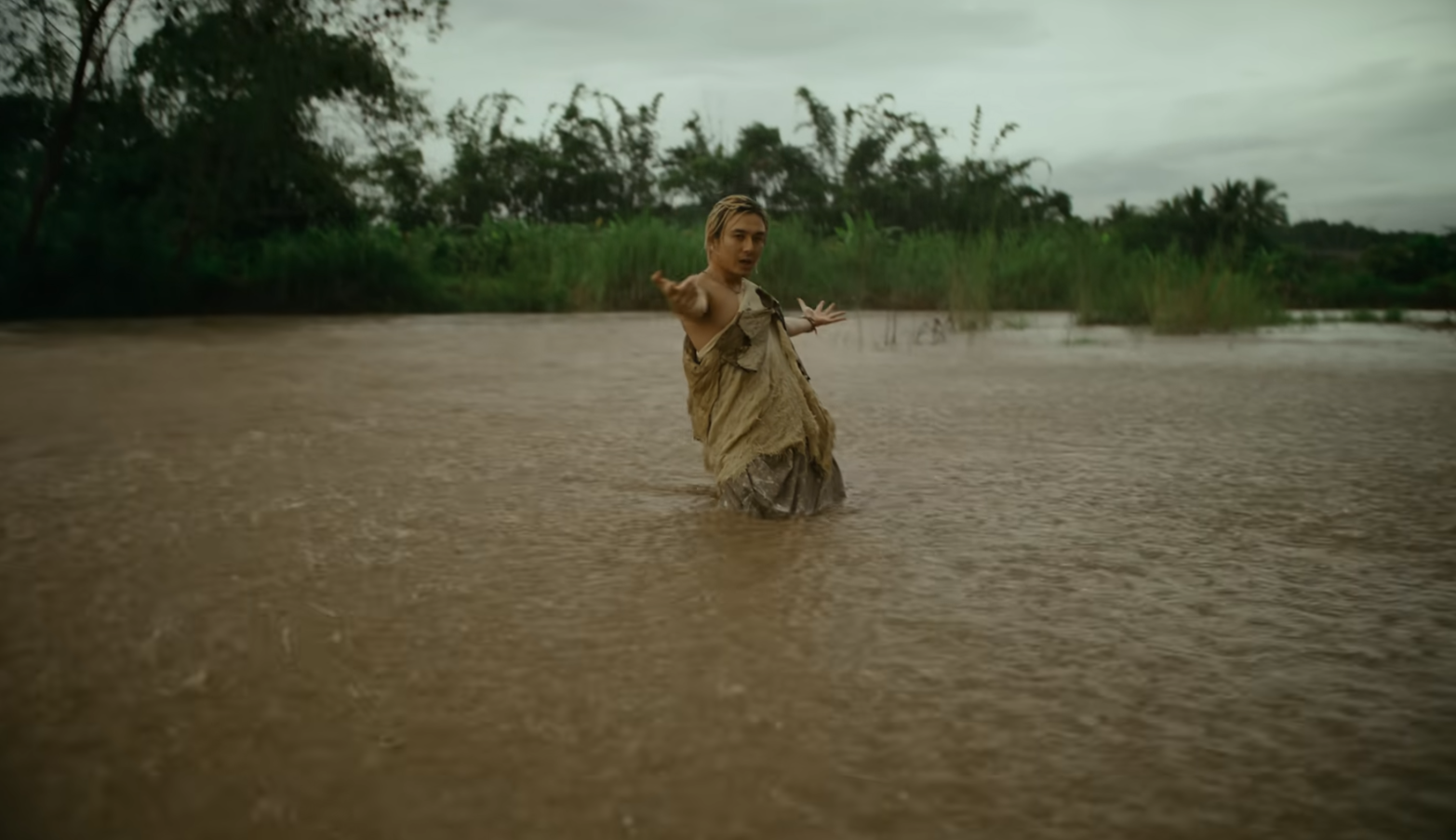 藤井風早前為《Prema》前往泰國拍攝MV。