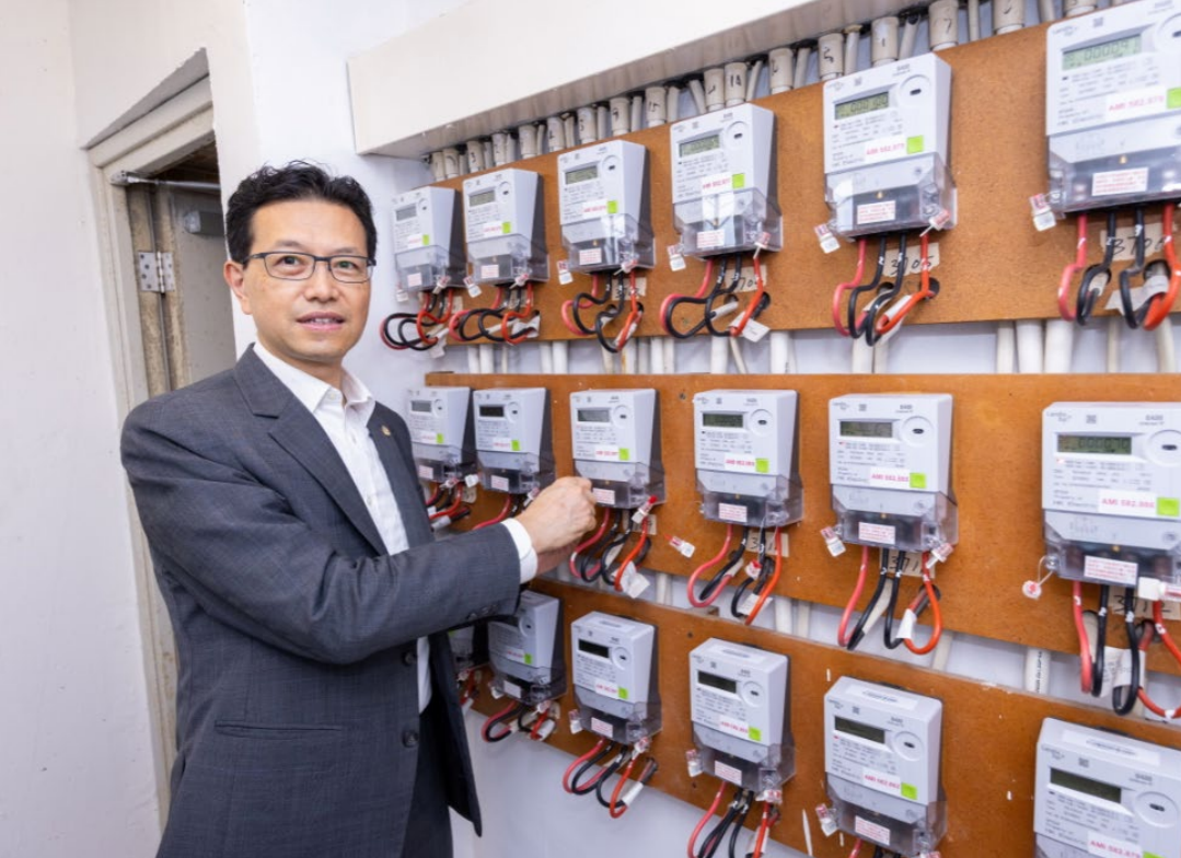 吳秋北表示,港燈推動智能電表普及化,既有助提升電網管理,亦讓市民受惠於更透明的用電資訊。
