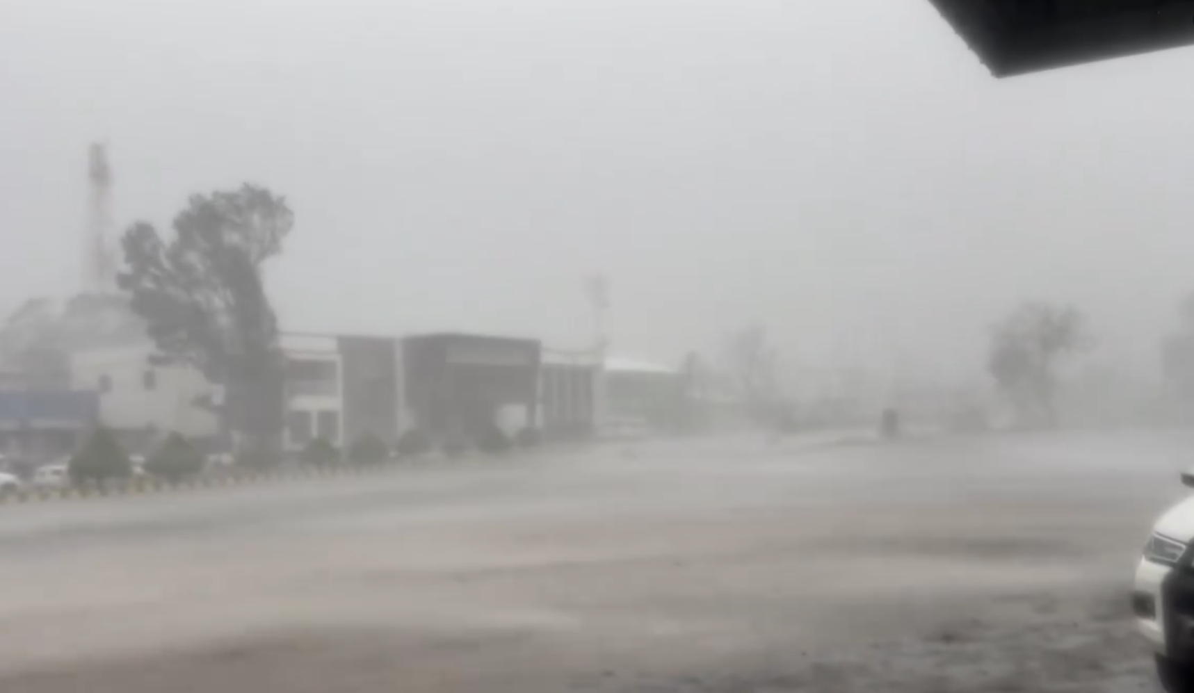 颱風樺加沙|襲菲律賓橫風橫雨最少2死5失蹤
