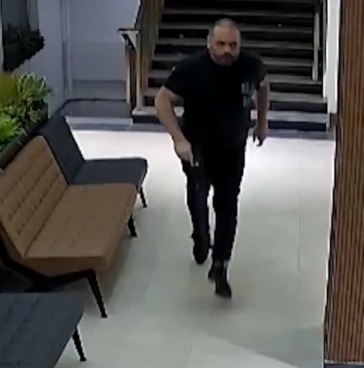 艾因塔普利在犯案後,逃離現場,但不久遭逮捕。