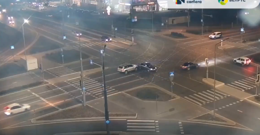 俄羅斯發電廠遭導彈擊中爆炸 大停電十字路口交通燈停運險象環生(有片)