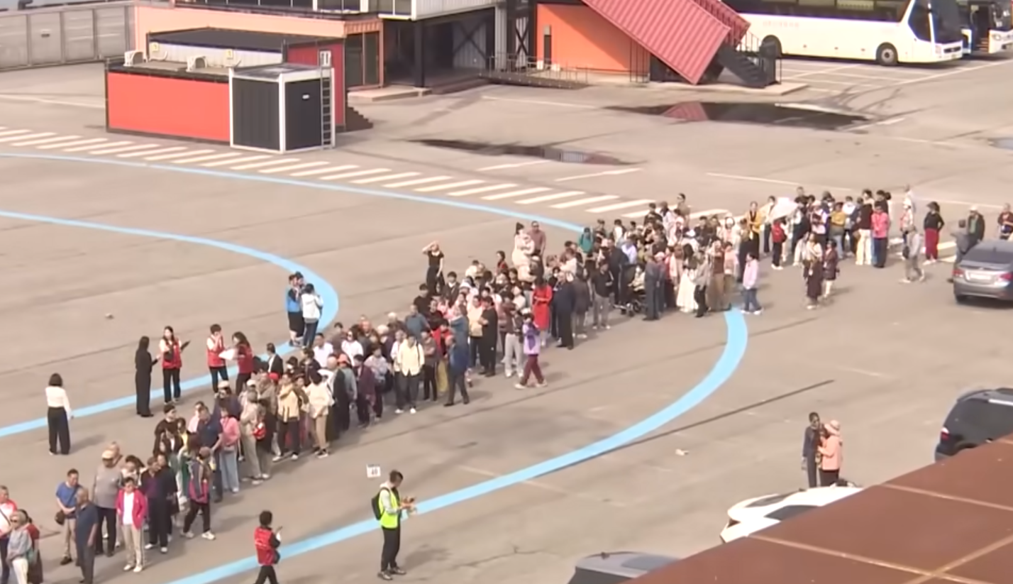 南韓放寬中國團體旅客免簽證入境15日。(SBS新聞)