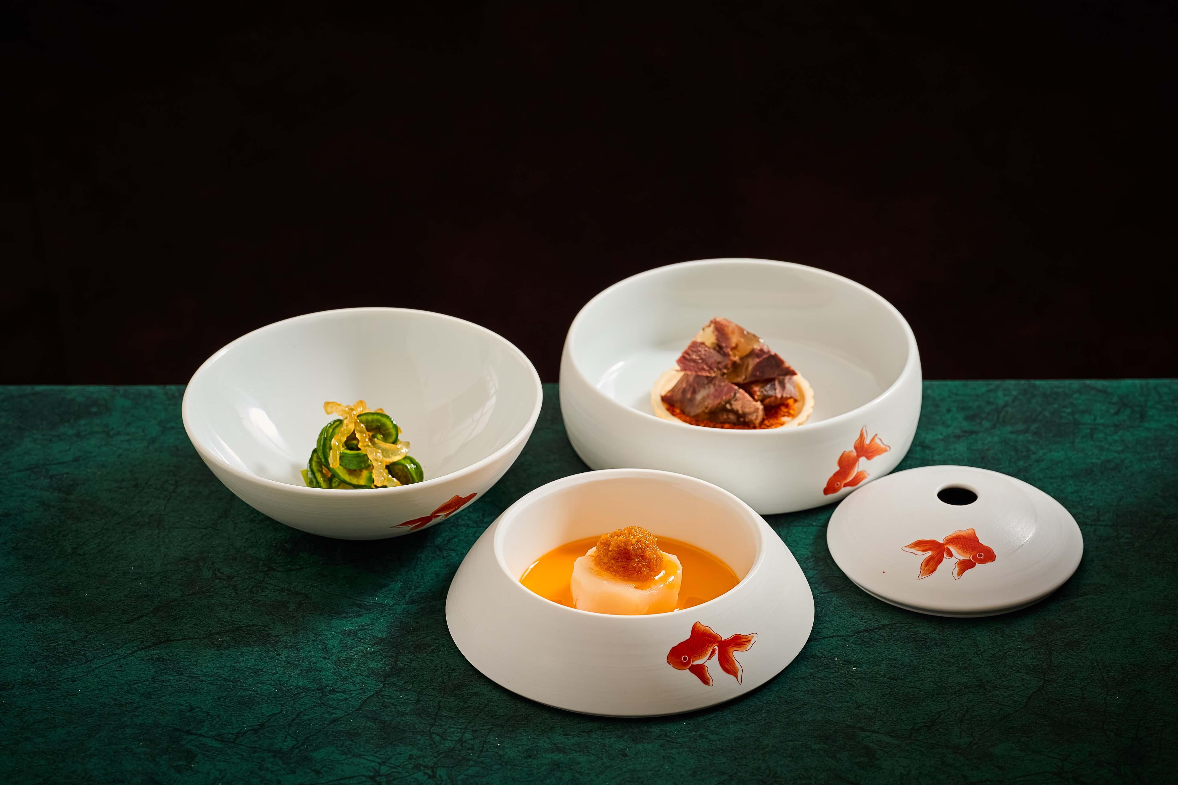 魯菜三冷碟「蝦油蒜泥低溫元貝、東阿垛子驢肉、鱘龍魚筋濰坊蘿蔔皮」