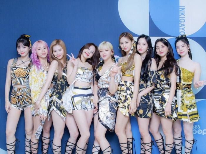 即將來港開騷的TWICE,迎來她們第一個10年。