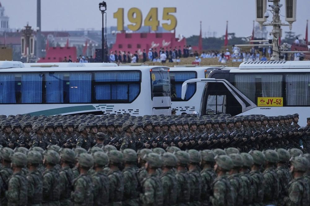 抗戰勝利80周年,各國元首陸續進場,紀念大會上午9時揭開序幕。(AP)