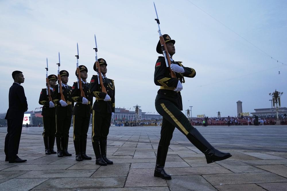 升旗儀式排練。(AP)