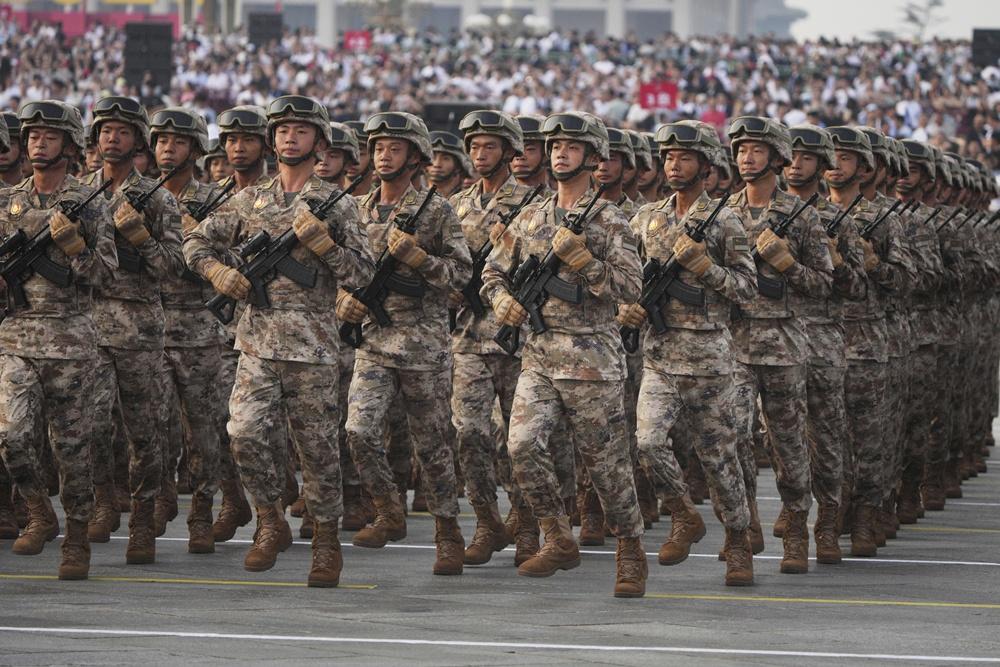 各方隊及梯隊把握時間彩排演練。(AP)