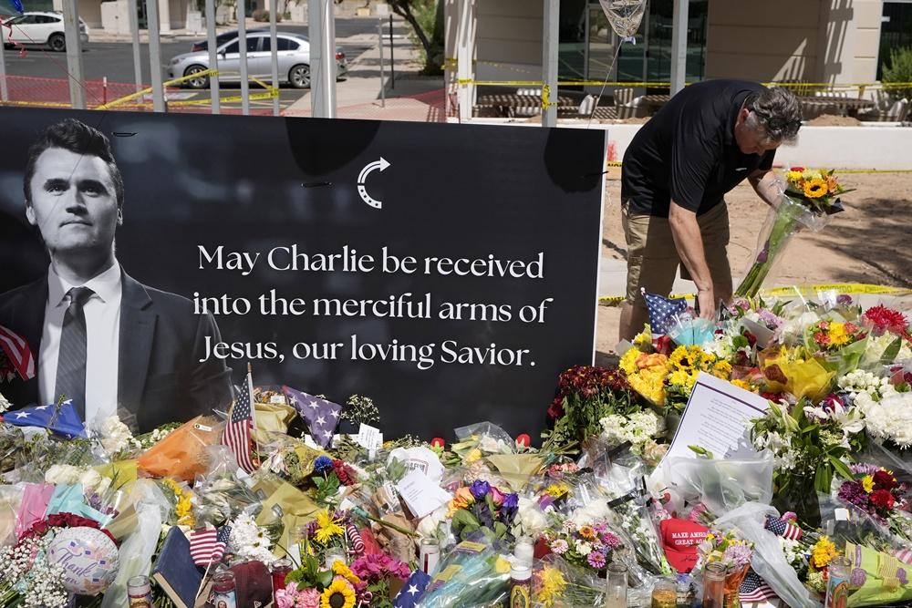 柯克獲追授勳章,特朗普表明將出席葬禮。(AP)