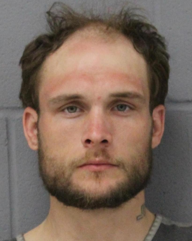 Brandon Thompson被控3項一級重罪,包括謀殺、企圖謀殺警員,以及還犯下入室強盜案。(X)