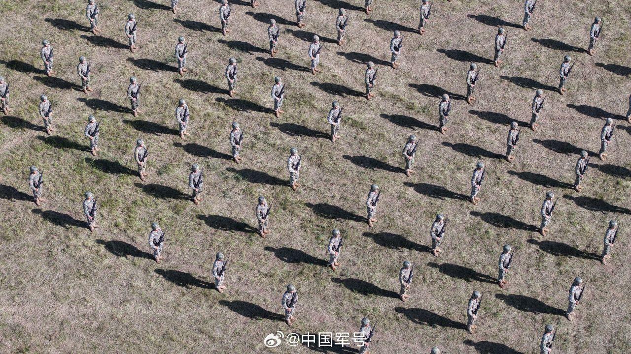 中俄蒙三國在內蒙古自治區的邊境區域舉行「邊防合作2025」聯合演練,是三方首次組織邊防部隊參加聯合演習。(解放軍新聞傳播中心官方微博)