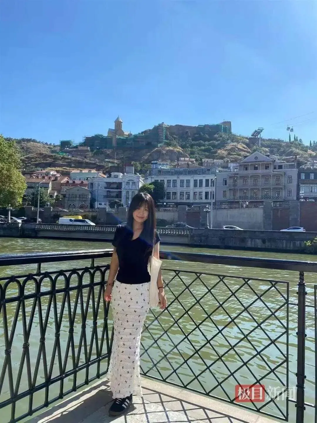 廿歲女大生「芝歐粥」窮遊35日。(極目新聞)