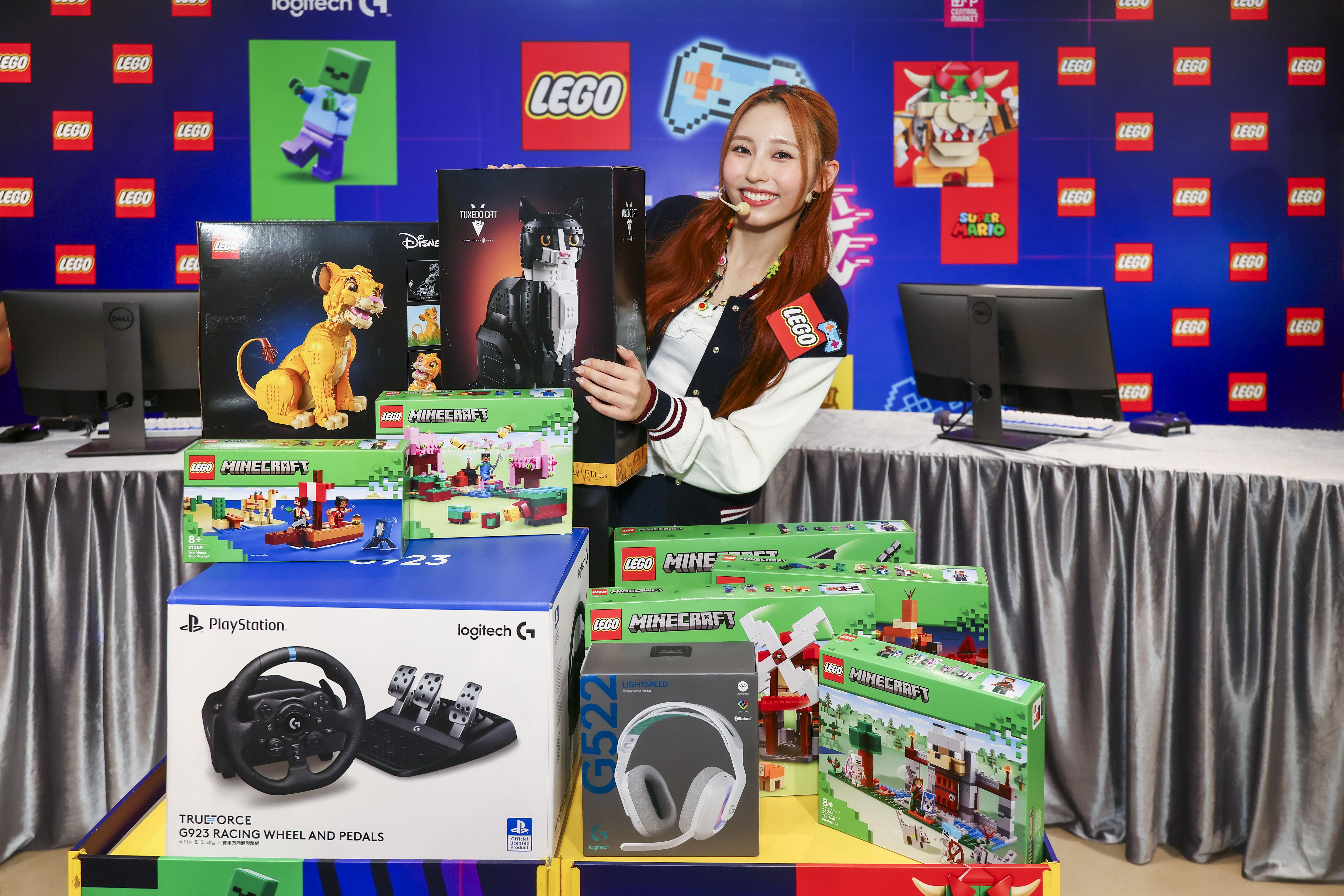 Ivy So向「終極排行榜」兩名玩家,頒發過萬元獎品。