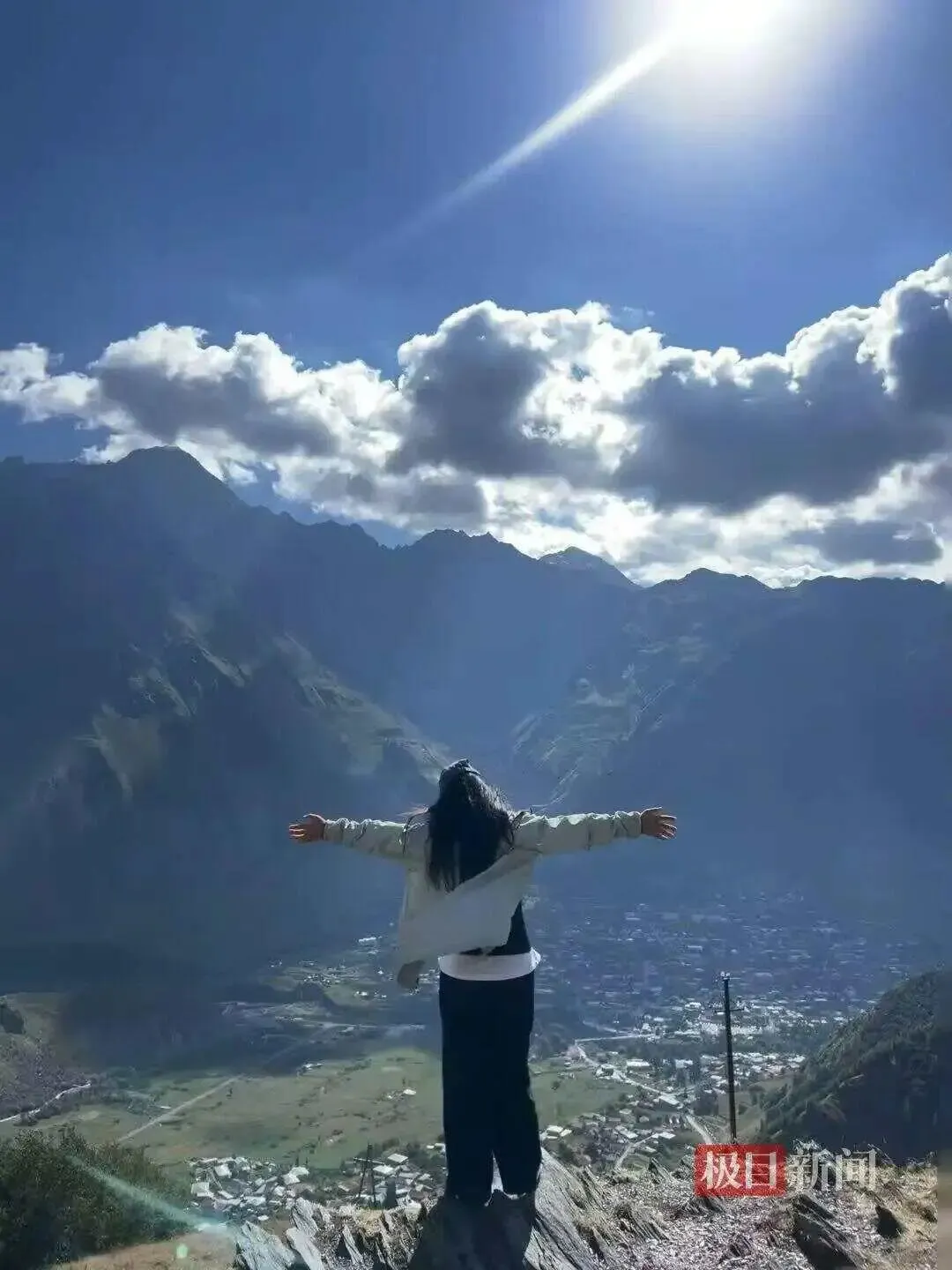 廿歲女大生「芝歐粥」窮遊35日。(極目新聞)