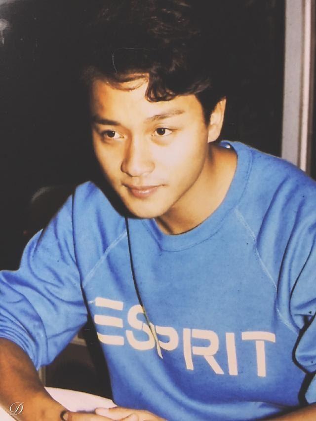 哥哥張國榮曾穿上ESPRIT的休閒服拍照,令同款大賣。