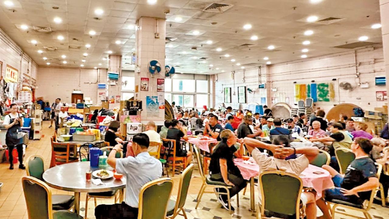 商場消費的人原來去了熟食中心