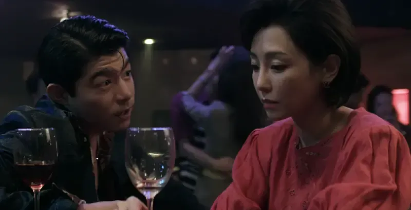 王柏傑於2020年接拍台劇《華燈初上》時撻着拍檔謝欣穎。