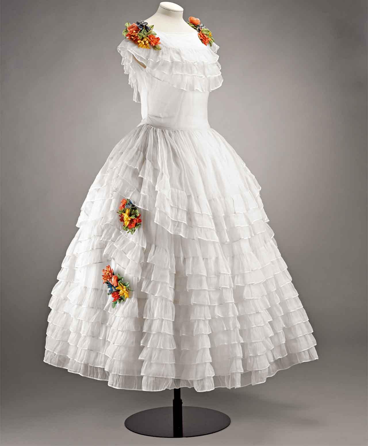 倫敦V&A博物館舉辦瑪麗皇后展覽