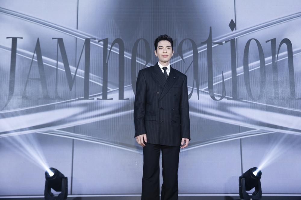 蕭敬騰成Sony Music首位中港台歌手 高科技機械臂簽約迎接新世代