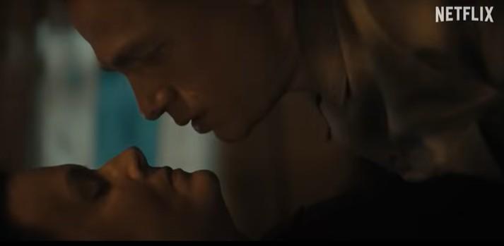 Netflix影集|《怪物:艾德蓋恩的故事》正式預告 連環殺手穿人皮跳舞