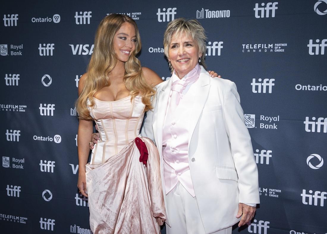 Sydney與美國傅奇女拳手Christy Martin亮相影展宣傳。