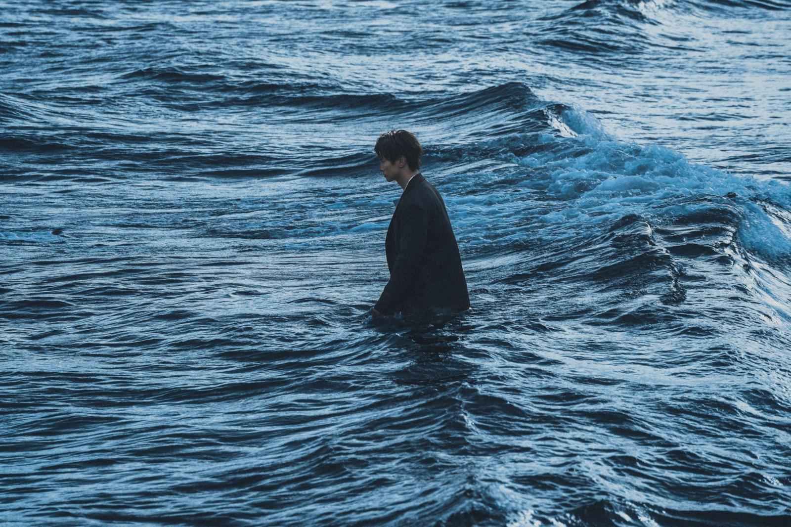 陳柏宇推出慘情新歌《不愛無壞》。