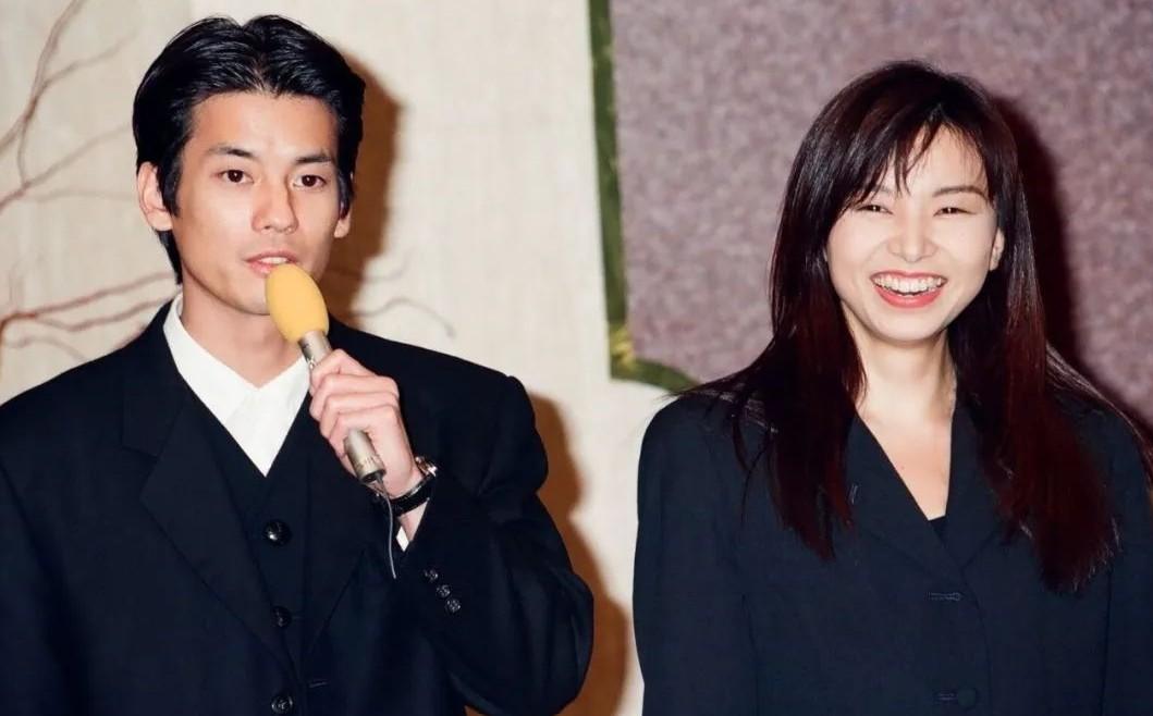 唐澤壽明與山口智子結婚剛滿30年。