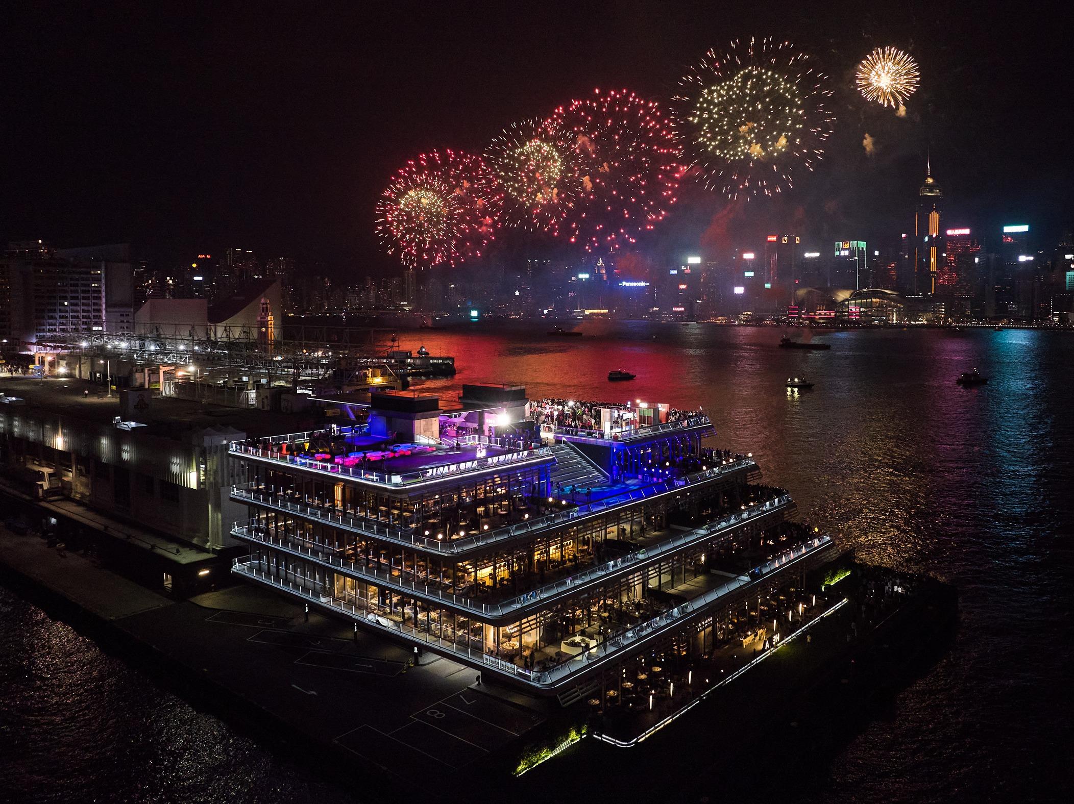 國慶煙花2025|海港城露天停車場觀賞煙花 早鳥門票半價/消費換$2,800優惠券