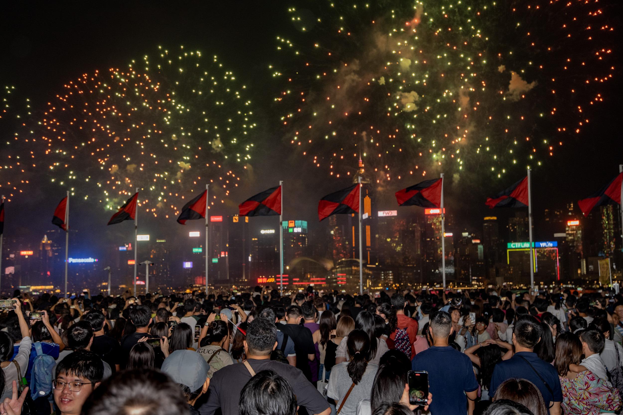 國慶煙花2025|海港城露天停車場觀賞煙花 早鳥門票半價/消費換$2,800優惠券