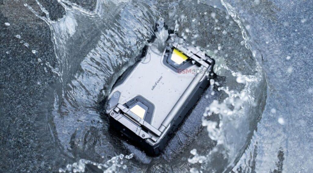 作為堅固型平板,Armor Pad 5 Ultra 通過 IP68 / IP69K 防水防塵認證及 MIL-STD-810H 軍規標準,配備側邊指紋識別器、雙 SIM 卡槽、免耳機 FM 收音機及 3.5mm 耳機孔。機身厚度為 27.8mm,重量為 1.6kg,展現出堅實可靠的產品特性。