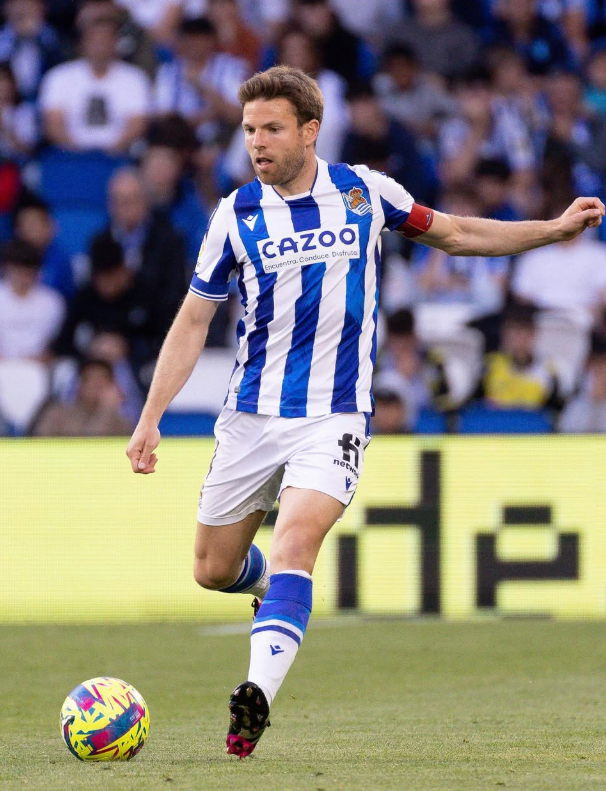 伊拿拉文迪曾效力過皇家馬德里和皇家蘇斯達(伊拿拉文迪 Instagram)