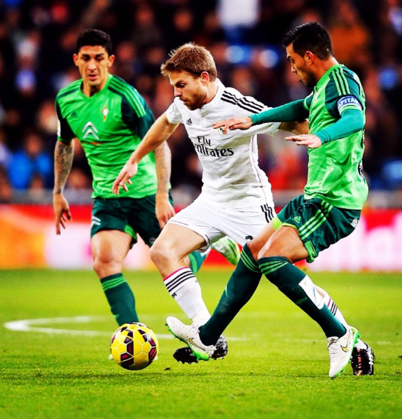 伊拿拉文迪曾效力過皇家馬德里和皇家蘇斯達(伊拿拉文迪 Instagram)