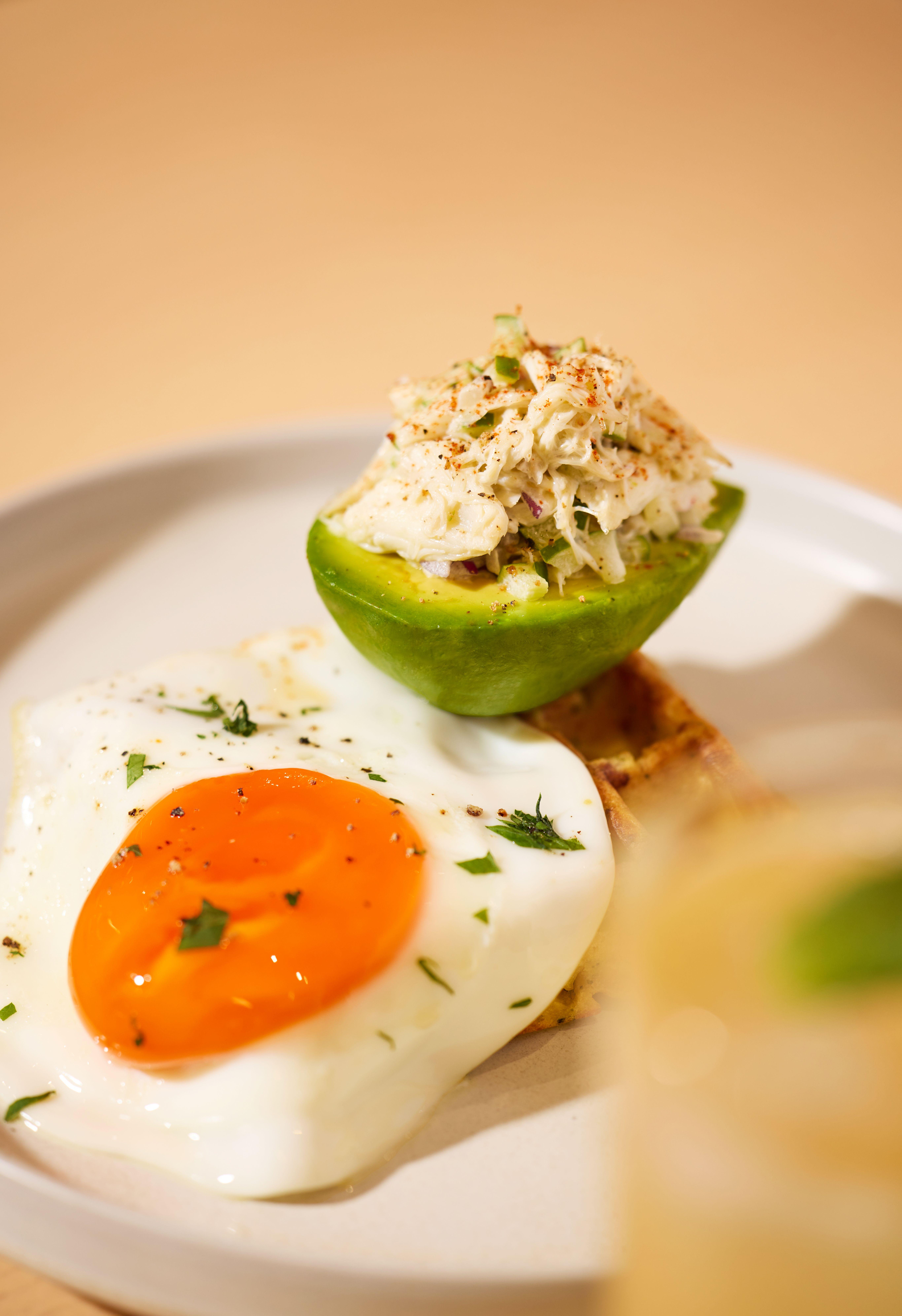 薯仔窩夫配蟹肉沙律 ($118)