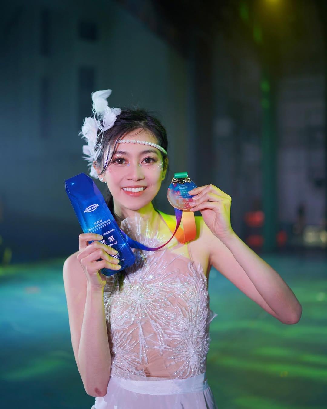 郭柏妍當年喺台慶表演空中瑜伽一鳴驚人後再去參賽,仲攞埋獎。