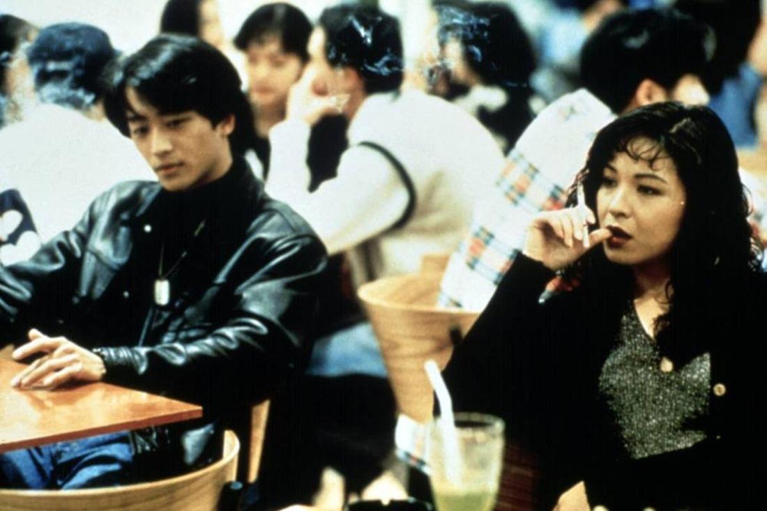 《愛情萬歲》講述3位毫無關係的陌生人,緣份之下走在一起的故事。