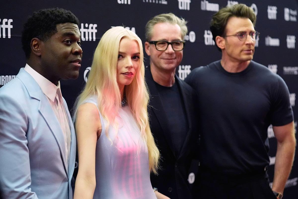 新片《Sacrifice》講述一場籌款晚會中,一班武裝份子突擊會場,尋找一件可解鎖超自然能力的遺物,名流與政客正處於生死存亡中。