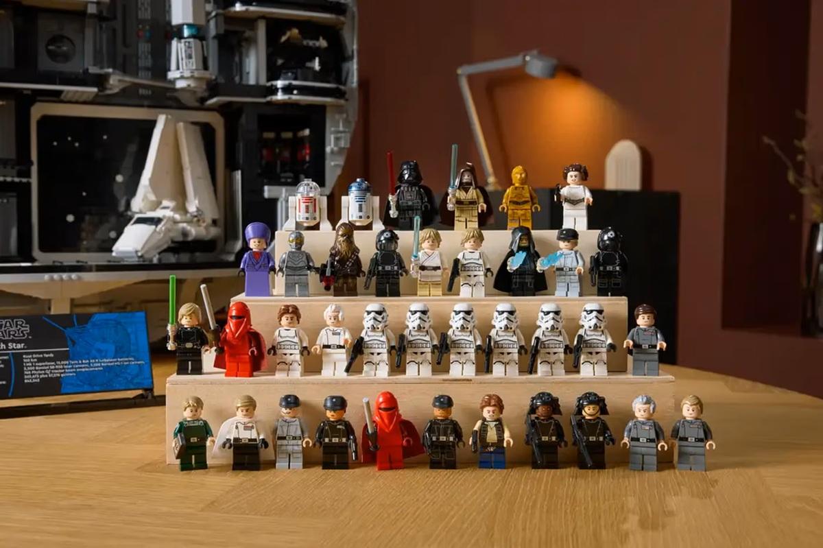 角色公仔差不多集齊。