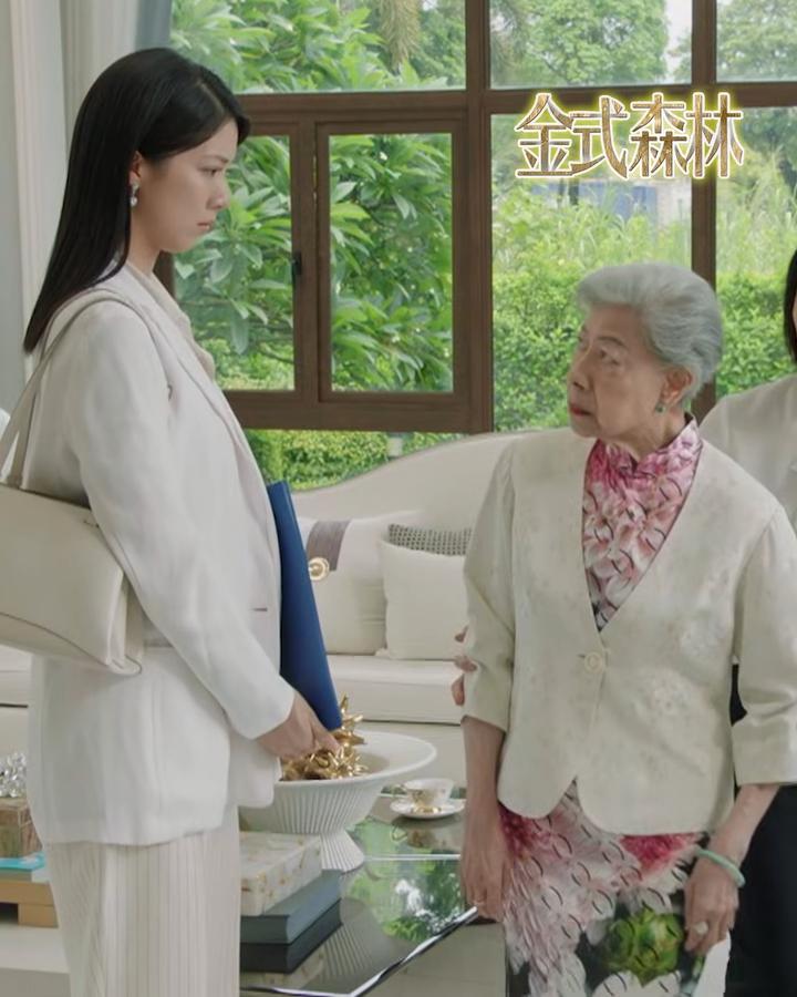 陳曉華於《金式森林》有得發揮。