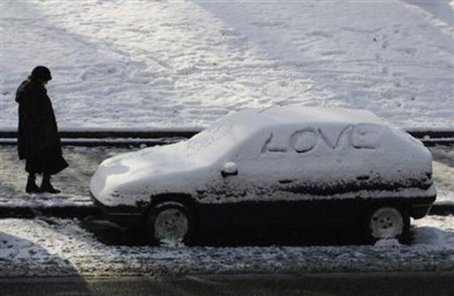 網戀男稱太空船遭襲擊要買氧氣 逾80歲日婦失100萬