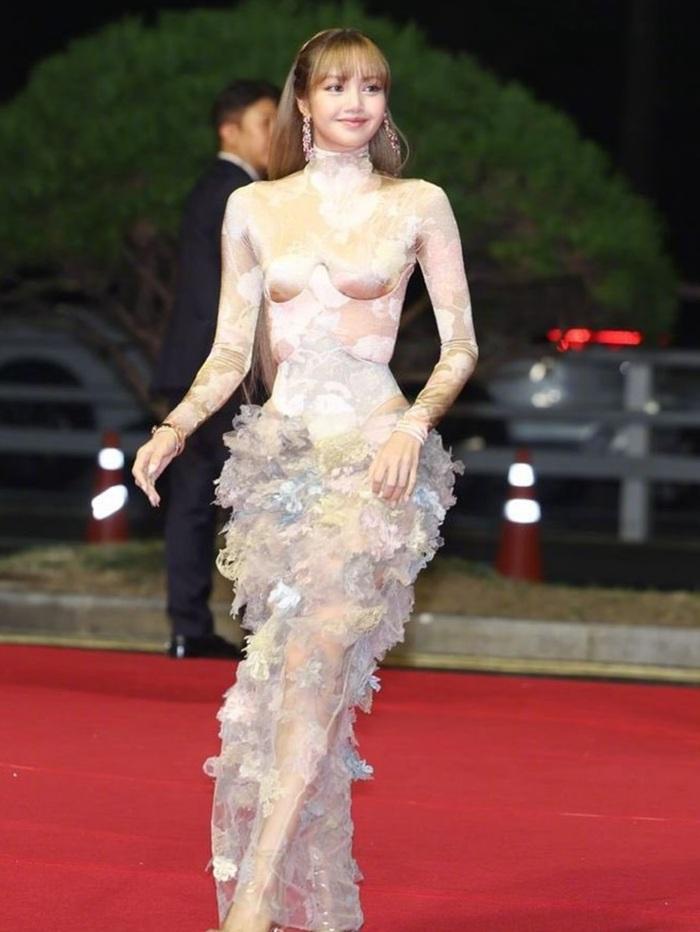 釜山電影節|梁家輝任評審 Lisa透視裙搶風頭。