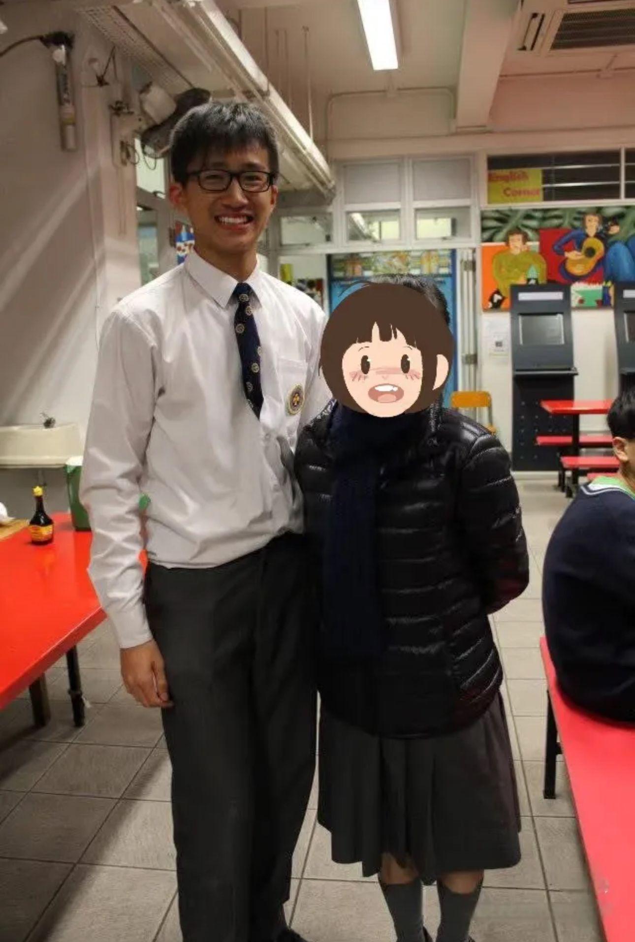 有網民公開GM讀中學時的15歲舊照。