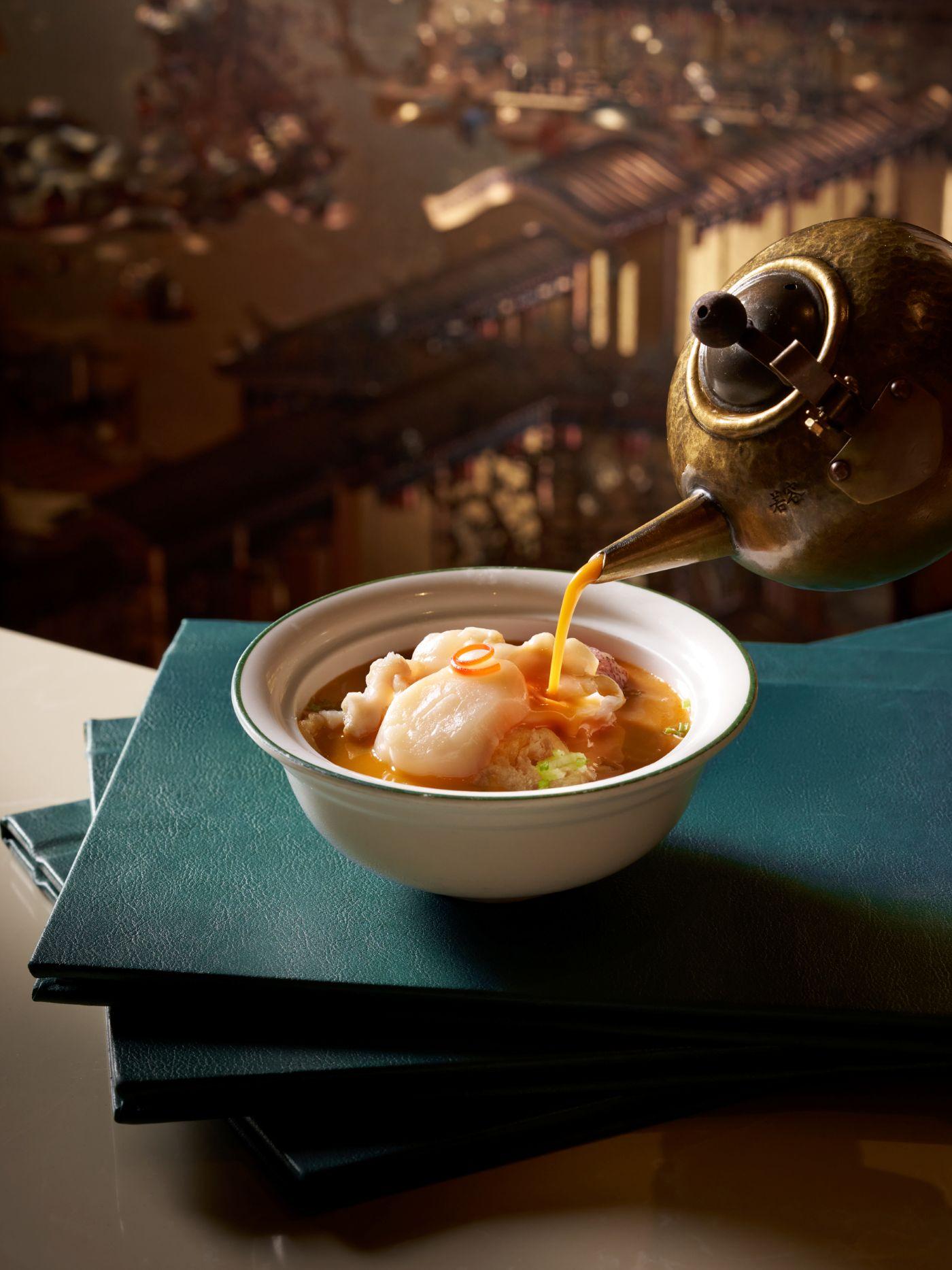 堂灼三食(堂灼象拔蚌.東星斑片.珍寶帶子)