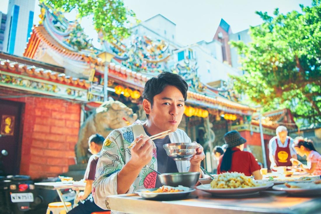 妻夫木聰表示拍攝宣傳片時,有位識講日文的伯伯認到他,更請他食麵,好感動。