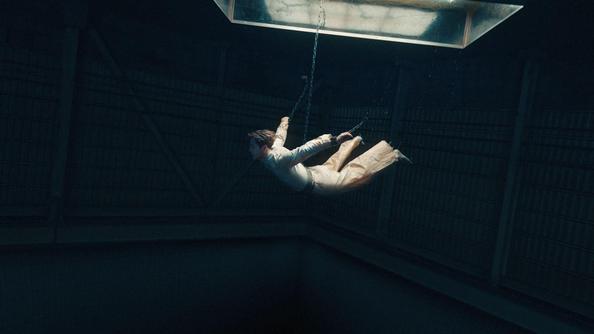 《Let Loose》的MV用全新iPhone 17 Pro拍攝,呈現獨特創新視聽體驗。