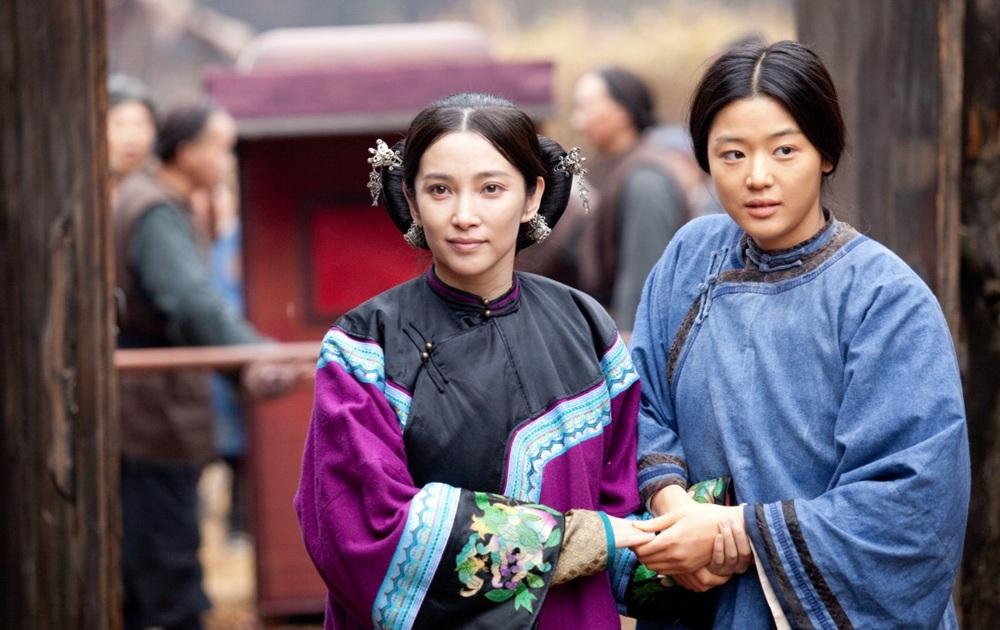 《雪花與秘扇》改編美國同名小說,王穎執導,講述十九世紀初的中國兩位女生的友情故事。