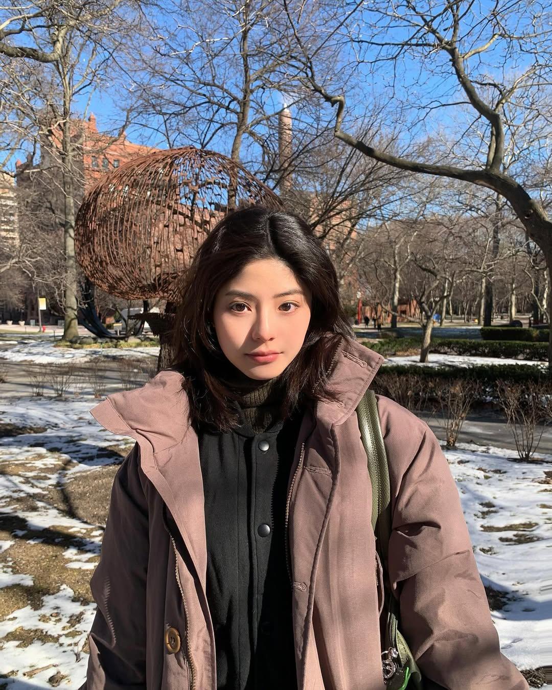 台灣網紅若盈在IG追隨者近30萬。