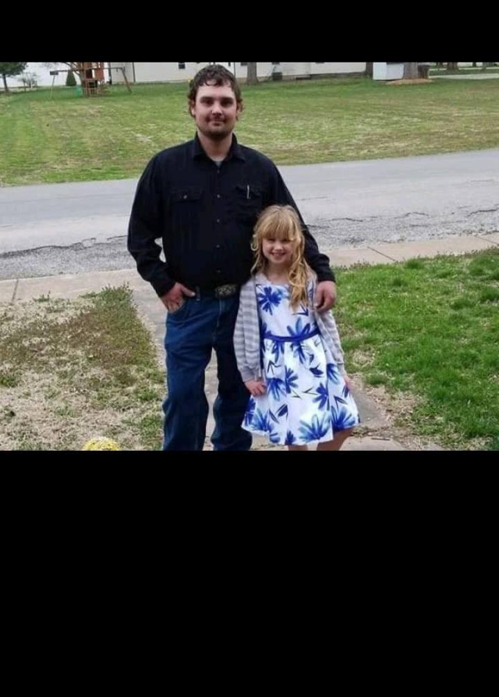 美國34歲父親大衛·舒特海斯意外擊斃14歲女兒。