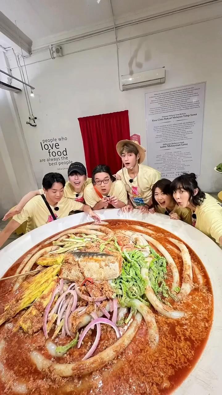 Jeffrey自言經歷頸傷意外後,在《膠戰S4》放肆大吃大喝。