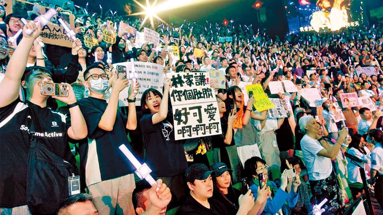 林家謙一連十場《White Summer》演唱會