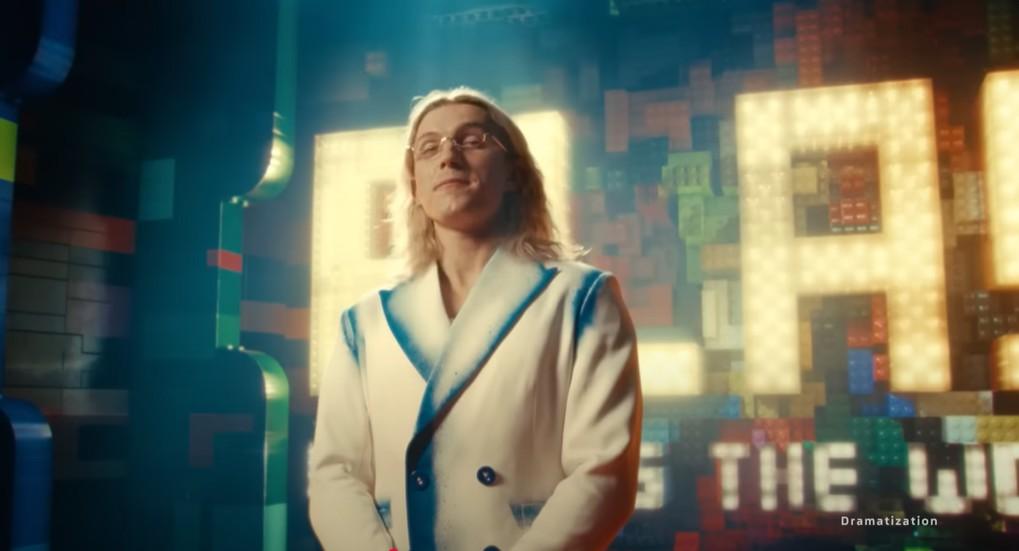 湯姆賀倫代言Lego 用積木化身百變造型(有片)