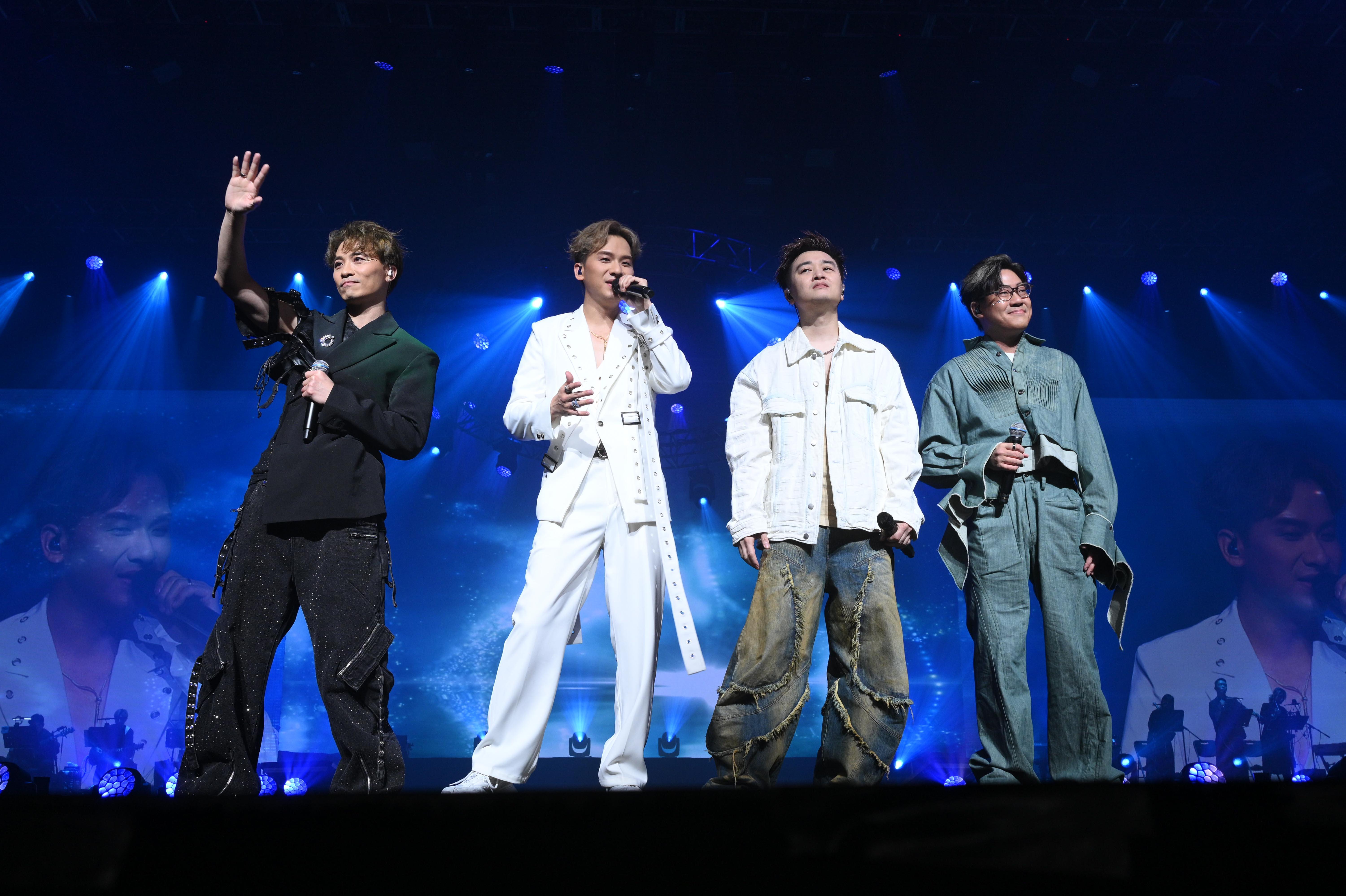 Encore環節,4人合唱《流星雨》瞬間勾起樂迷集體回憶。